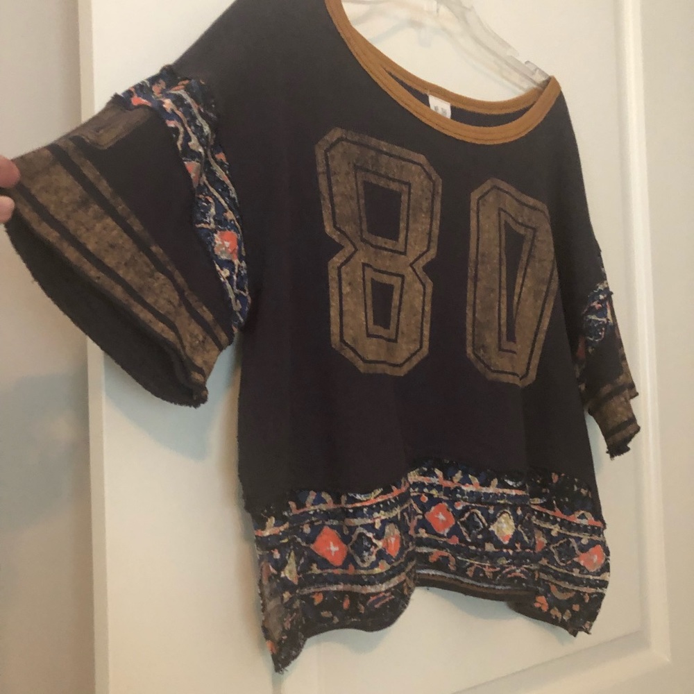Free People cropped small funky sport shirt